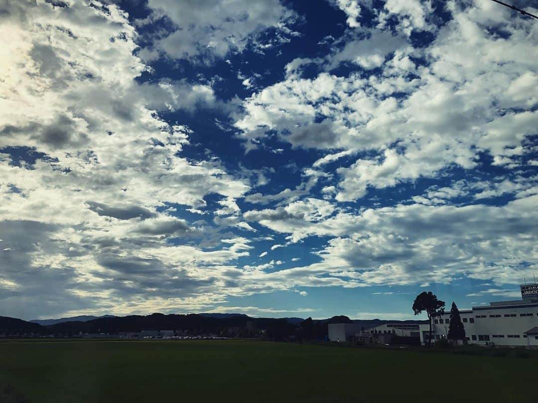 谷口礼子さんのインスタグラム写真 - (谷口礼子Instagram)「#空の魅力 #夏旅」8月14日 17時04分 - manekijako