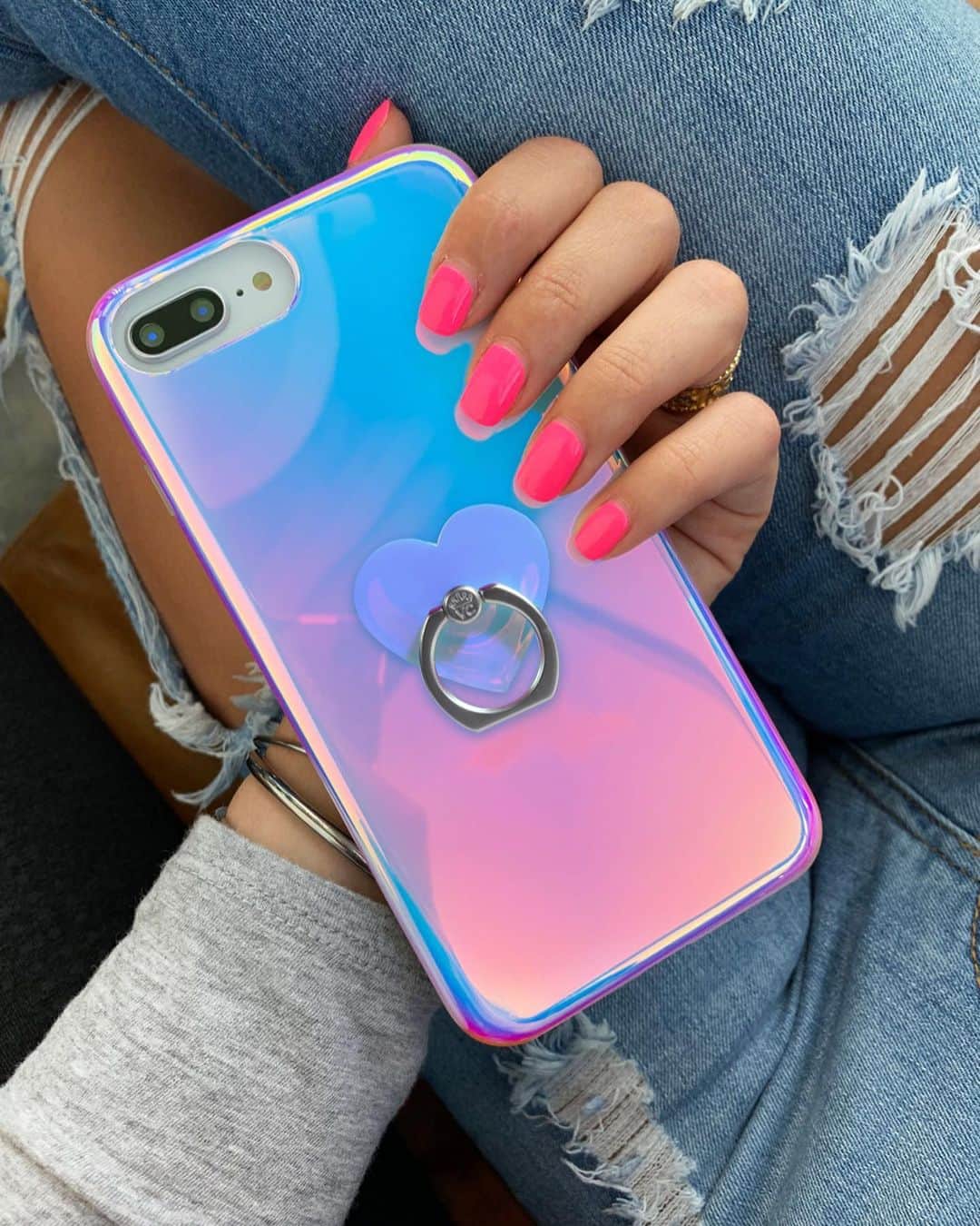 VELVETCAVIARさんのインスタグラム写真 - (VELVETCAVIARInstagram)「NEW DROP 🔥 You've seen us tease it on our #instastories and our Instagram LIVES... and now we are introducing the Nebula Case and matching Nebula heart grip ring. 💿✨ Features an iridescent holographic effect over a clear, reflective case, a gloss finish, with a matching clear bumper for added protection against cracks or drops!  Available for iPhone and Samsung, get yours today via link in bio: @velvetcaviar. #velvetcaviar」8月15日 3時03分 - velvetcaviar