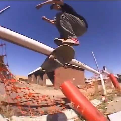 オルタモントのインスタグラム：「@jimmyboofit floatin a pole jam hippie from ‘Skate or Die’ 🛸 // 📹: @spacenugz // #CFADC #skateboardingisfun」