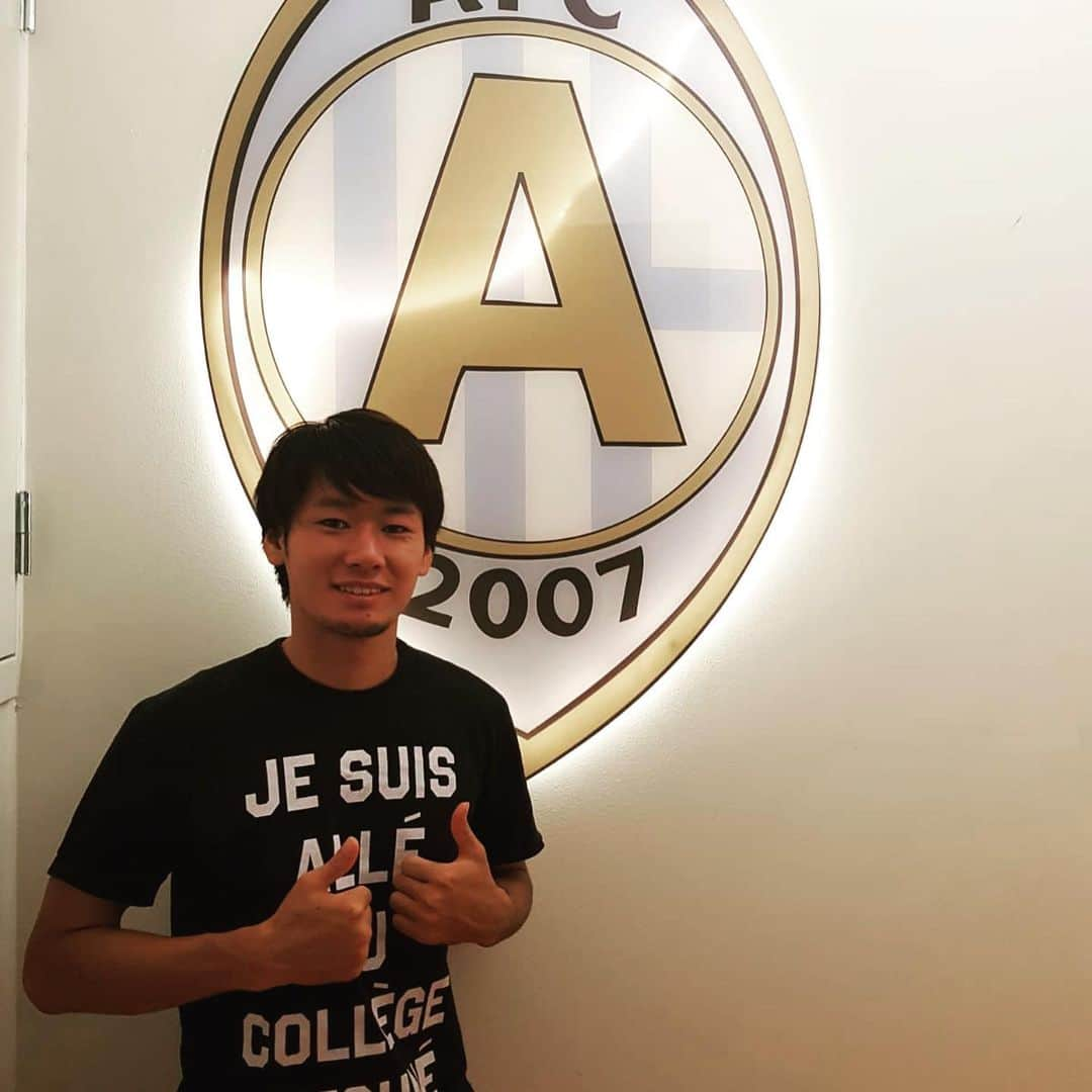 高橋壮也さんのインスタグラム写真 - (高橋壮也Instagram)「この度スウェーデン一部のAFC eskilstunaと、契約することになりました。 自分の夢であった海外挑戦ができることを嬉しく思っています。 最終的には、10人くらいのトライアウト生が来て、最後の試合では、11人中8人が知らない選手でしたが、なんとか粘り強くやり、契約することになりました。 とりあえず楽しく色んなことにチャレンジしていけたら良いと思っています。  Everything is up to me  Things are looking up If I’m forced to say something  I could learn from my past mistake  It was not easy  But I did best  Thank you for giving me some opportunity. Just break a leg Just do it and just keep it .」8月14日 19時21分 - soya.takahashi3