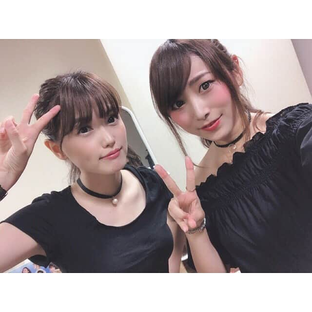 三島ゆかりさんのインスタグラム写真 - (三島ゆかりInstagram)「evolutionオフショット📷💖 迷彩柄はやっぱかっこいい感じになるよね👍✨ 美脚がウリの私はショーパンで勝負してます🍎🦵ww #sunnydaygirls #sdg #オリジナル曲 #evolution #スーパードーム #イメージガールユニット #アイドル #ライブ衣装 #迷彩 #美脚 #ショートパンツ #ゆずにゃん #ゆまちゃん #ゆかりんご #美脚3姉妹 #三島ゆかり #ゆかりんごチャンネル #ゆかりんごgames #followｍe」8月14日 19時33分 - apple340