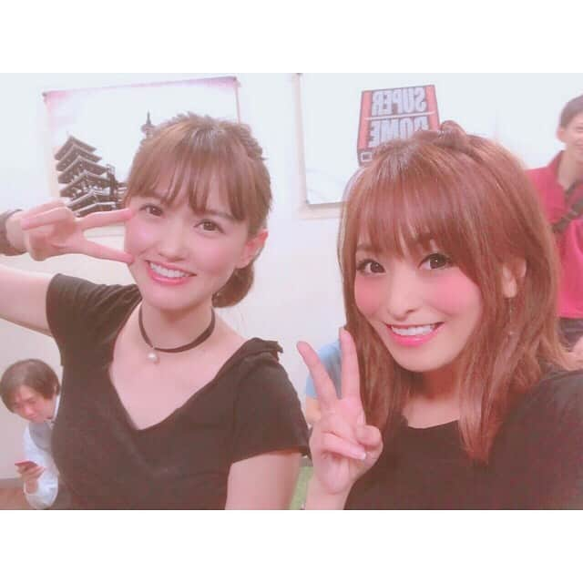 三島ゆかりさんのインスタグラム写真 - (三島ゆかりInstagram)「evolutionオフショット📷💖 迷彩柄はやっぱかっこいい感じになるよね👍✨ 美脚がウリの私はショーパンで勝負してます🍎🦵ww #sunnydaygirls #sdg #オリジナル曲 #evolution #スーパードーム #イメージガールユニット #アイドル #ライブ衣装 #迷彩 #美脚 #ショートパンツ #ゆずにゃん #ゆまちゃん #ゆかりんご #美脚3姉妹 #三島ゆかり #ゆかりんごチャンネル #ゆかりんごgames #followｍe」8月14日 19時33分 - apple340