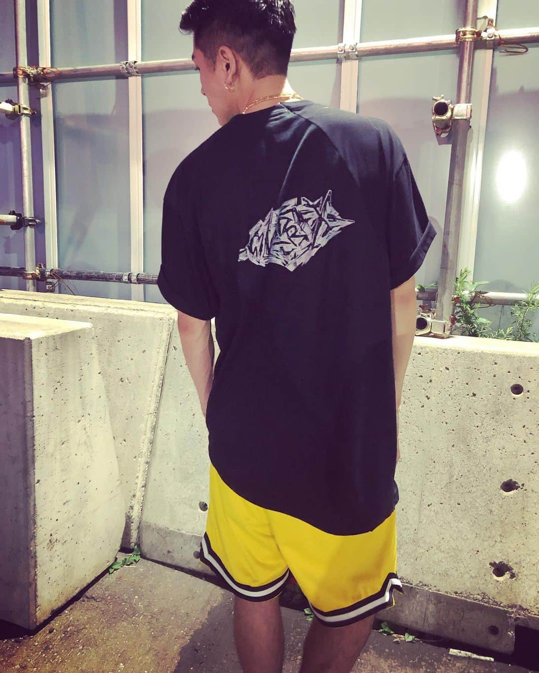 TALAさんのインスタグラム写真 - (TALAInstagram)「. Big thanks✨🙇‍♂️🙏. . @comprex_official . @amour_stores . @ta__ka19 . . #2pac #tシャツ #comprex」8月14日 19時37分 - deep_taka