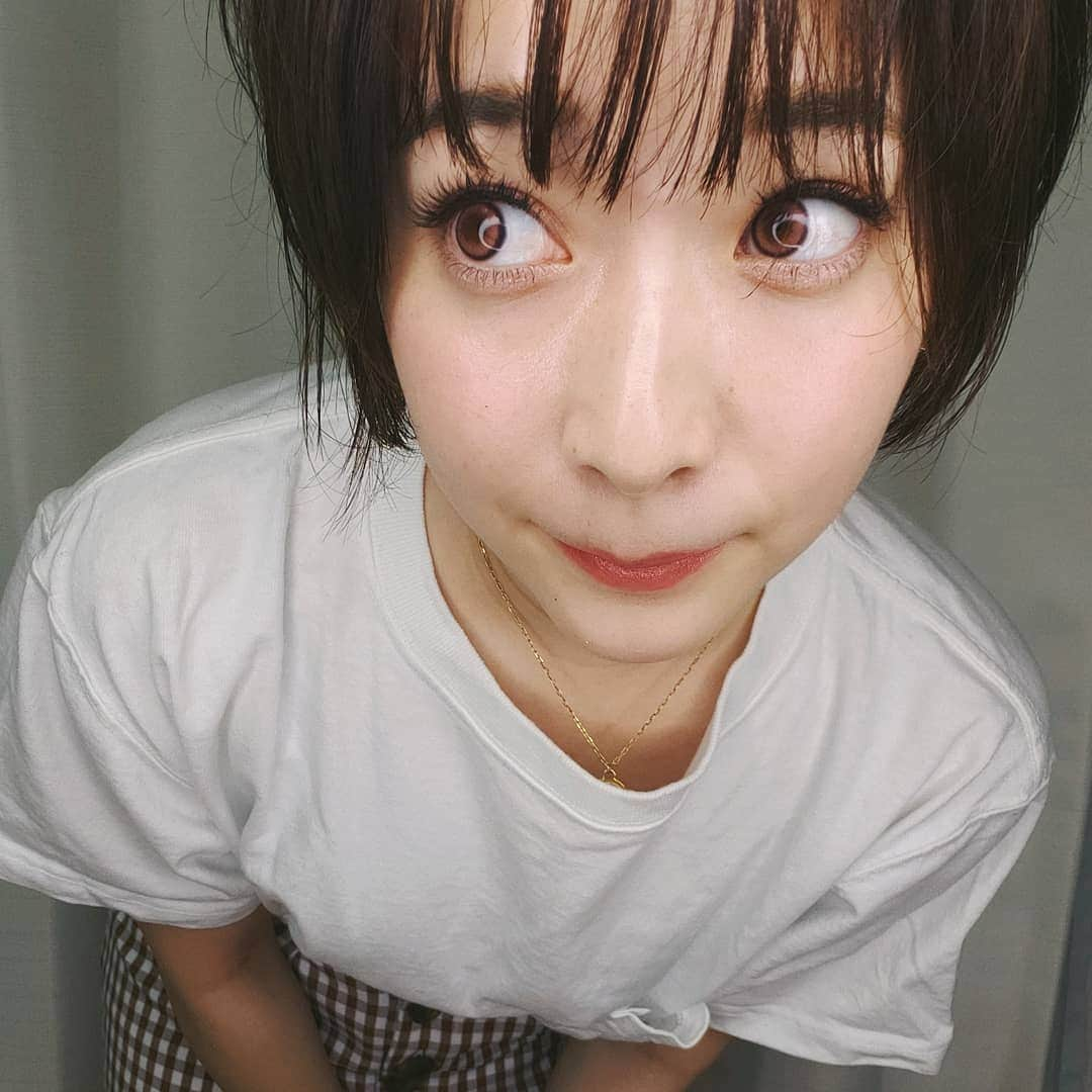 齊藤美沙貴さんのインスタグラム写真 - (齊藤美沙貴Instagram)「お休みの日はメイクがちゃんと 出来るからたのしいなぁ💕  カラコンをピンクにしたので アイシャドウもリップも やり過ぎない程度にピンクでまとめたメイク💐 ㅤㅤㅤㅤㅤㅤㅤㅤㅤㅤ #セルフメイク#ピンクメイク#カラコン」8月14日 19時42分 - misya_kids