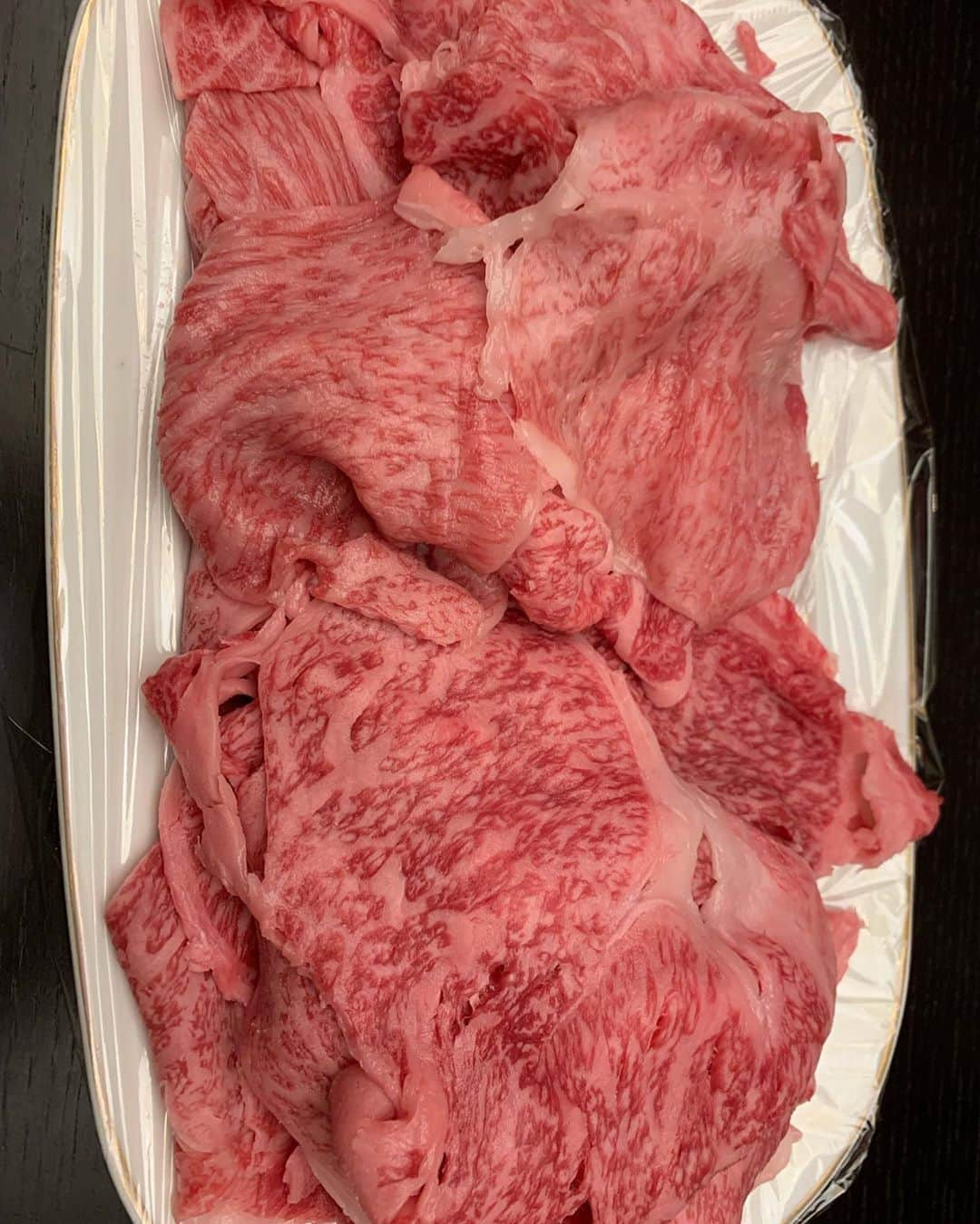 MILANOのインスタグラム：「おにゅきゅう🥩 #肉 #肉 #肉」