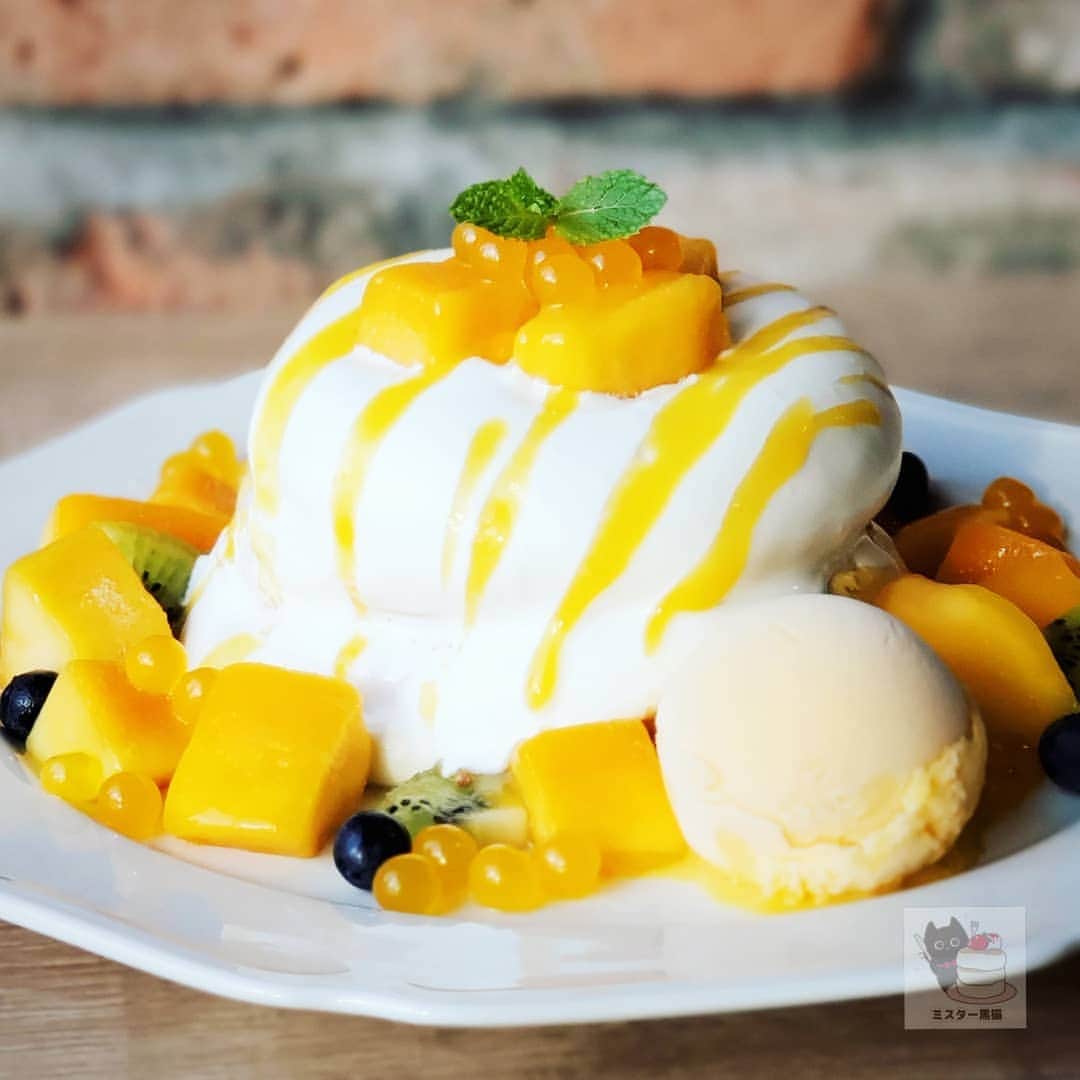 ミスター黒猫（黒猫仙人）のグルメインスタ