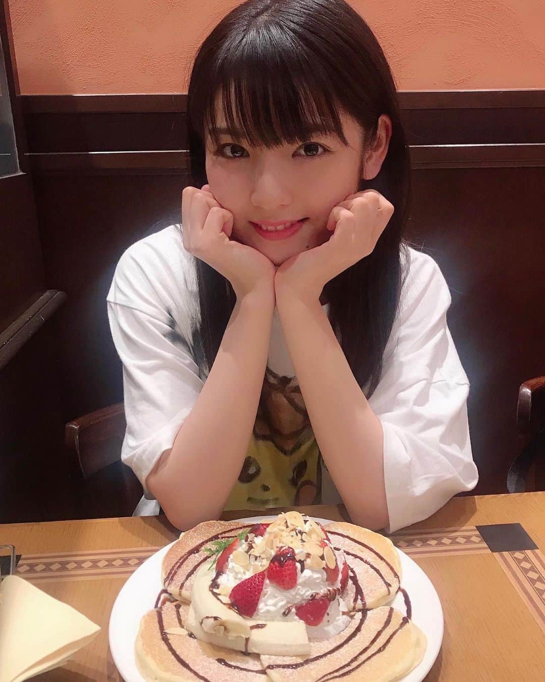 道重さゆみさんのインスタグラム写真 - (道重さゆみInstagram)「🍓🍓🍓🍓🍌🥞」8月14日 19時58分 - sayumimichishige0713