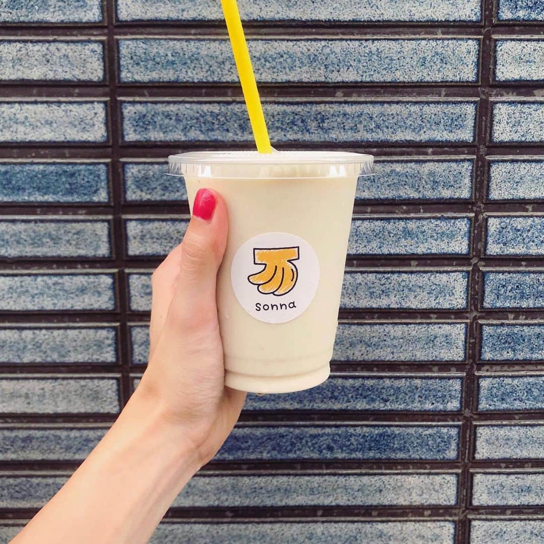 岡田ロビン翔子のグルメインスタ