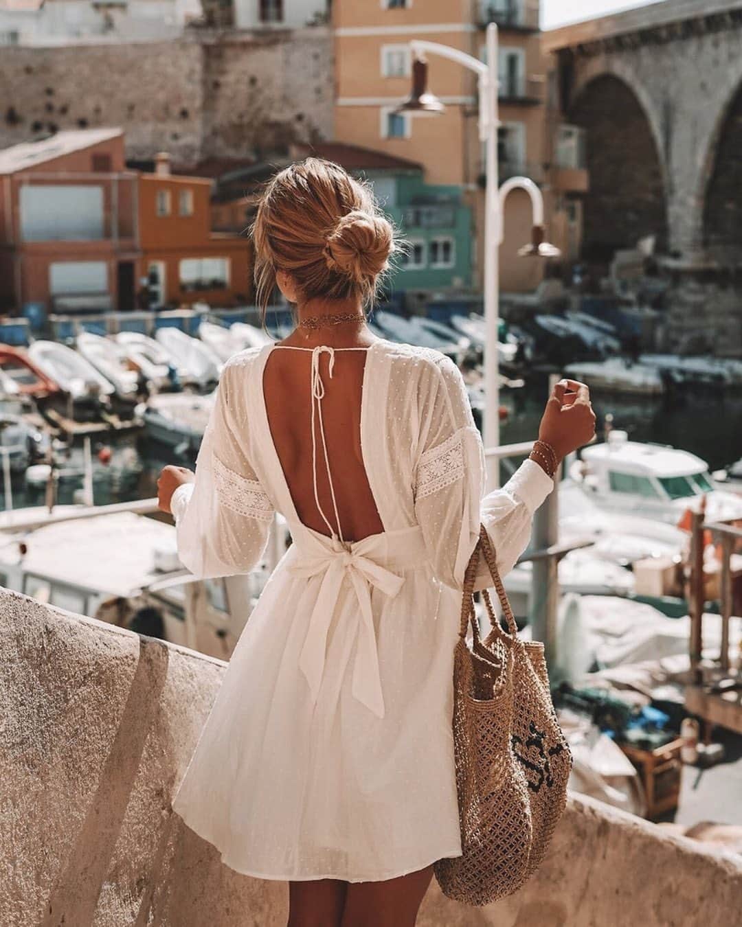 SHEINさんのインスタグラム写真 - (SHEINInstagram)「Backless dresses are so beautiful✨  @viktoriadalloz Shop 'SHEIN Guipure Lace Panel Swiss Dot Tied Back Plunge Dress' link in bio. ID:680110 #SHEIN #SHEINgals #SHEINstyle #SHEINfw2019 #dress #dot #lace」8月14日 20時25分 - sheinofficial