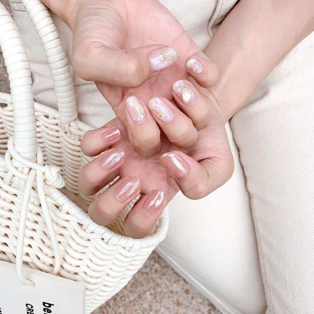 小川陽香さんのインスタグラム写真 - (小川陽香Instagram)「nail 🧡🧡🧡 ㅤ オレンジみたいなピンクみたいな色♡ つやつやきらきらしてるの好き～☺️🐚 ㅤ ㅤ #nail #nails #gelnail #newnail #ネイル #ネイルアート #ジェルネイル #ニュアンスネイル #ちぐはぐネイル」8月14日 20時30分 - _haruka824