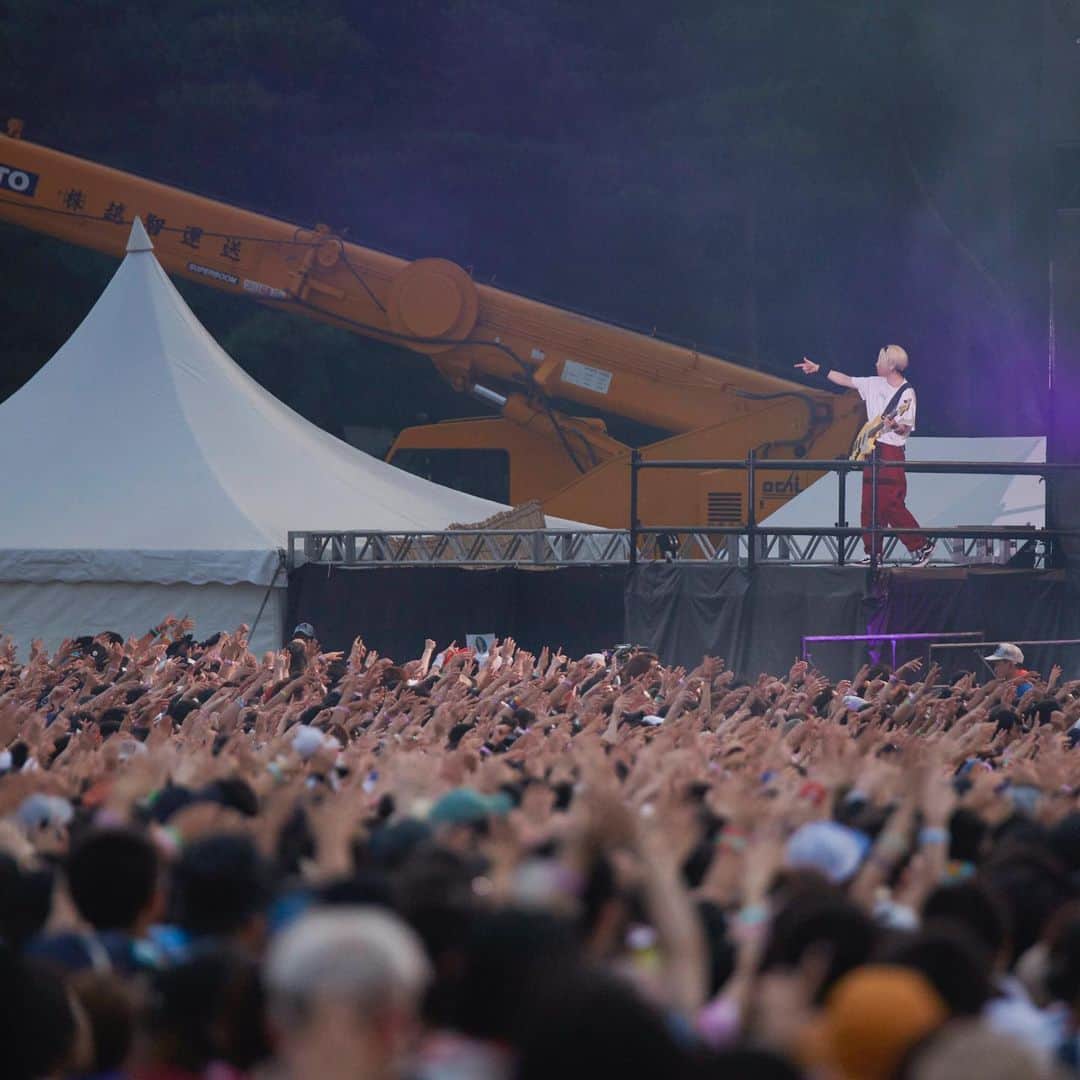 BUMP OF CHICKENさんのインスタグラム写真 - (BUMP OF CHICKENInstagram)「#BUMPOFCHICKEN ROCK IN JAPAN FESTIVAL 2019 #RIJF2019 Photo by @yoshiharuota」8月14日 20時49分 - bumpofchickenofficial
