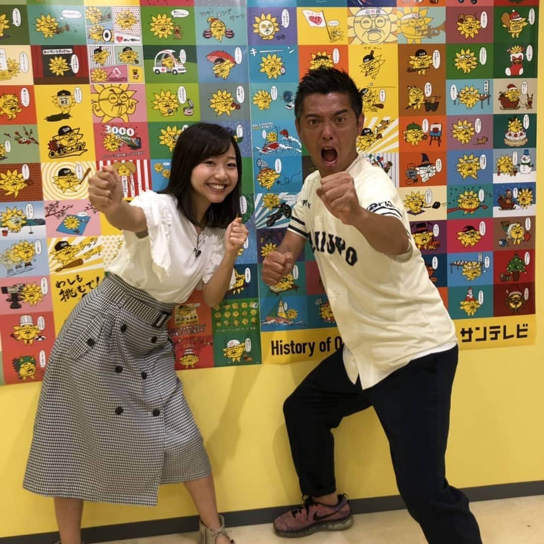 かみじょうたけしさんのインスタグラム写真 - (かみじょうたけしInstagram)「4時キャッチ！ #サンテレビ #4時キャッチ  #ボックス席展 #神戸そごう #9階 #松浦宏子 #かみじょうたけし」8月14日 20時54分 - takeshikamiziyou