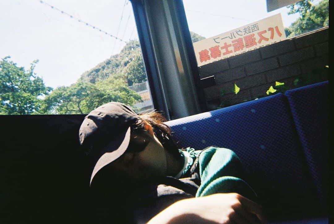 川床明日香さんのインスタグラム写真 - (川床明日香Instagram)「フォロワーさんが1.4万人に！ やったぜ。やったぜ。 ありがとうございます😊  最近どこでも寝られることが特技です😴」8月14日 21時02分 - asuka_tokotoko