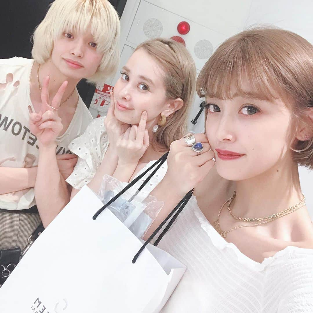 夏焼雅さんのインスタグラム写真 - (夏焼雅Instagram)「後ろ姿♡ ﻿ @arethaokuyama ✂︎ #shima ﻿ #ミニボブ ﻿ #マッシュボブ」8月14日 21時07分 - miyaaa0825