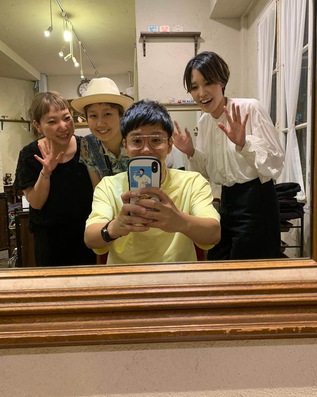 亜生さんのインスタグラム写真 - (亜生Instagram)「大阪は中崎町「ルプティプランス」さんはいつも私を輝かせてくれる。 #オシャレして街に飛び出したい #そんな気分 #中崎町 #ルプティプランス」8月14日 21時46分 - aseihurricane