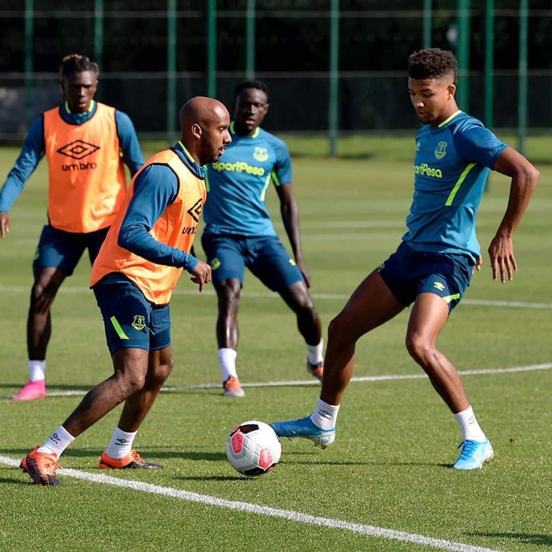 エヴァートンFCさんのインスタグラム写真 - (エヴァートンFCInstagram)「3️⃣ days until we’re back at Goodison! 🙌 • • • #everton #efc #blues #toffees #goodison #training #watford #premierleague #pl」8月14日 21時59分 - everton