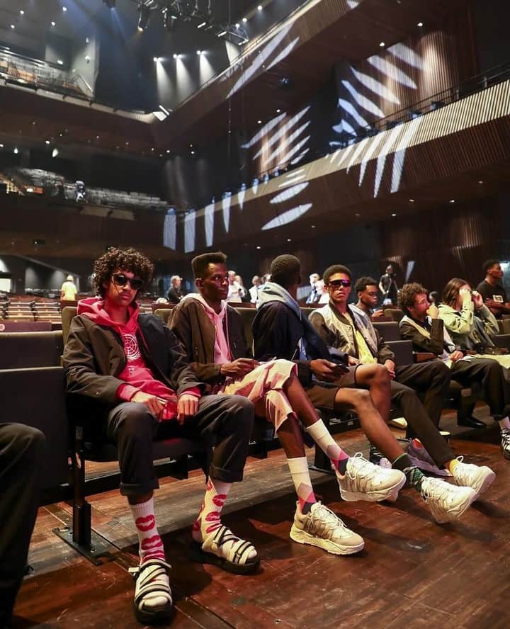 のインスタグラム：「Models pre-show at Tatras SS20 "Lies & Truth" in Paris. #TatrasOfficial #PFW⁠ tatras-official.com⁠ ____⁠ #Tatras #fashion #totallook #SS20 #parisfashionweek #fashiondetails #springsummer20⁠」