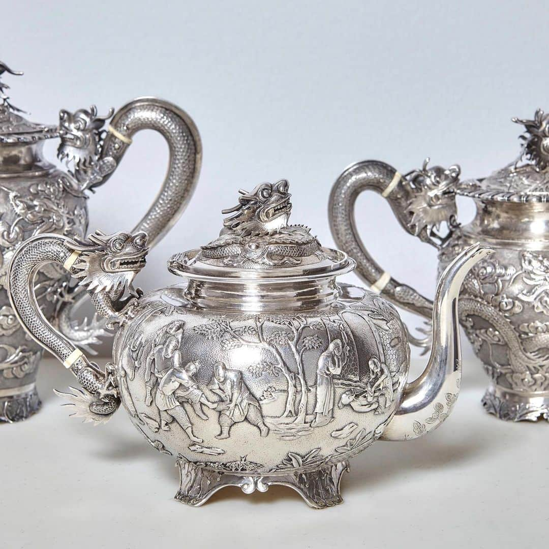 クリスティーズさんのインスタグラム写真 - (クリスティーズInstagram)「Our Chinese and Japanese Export Silver online auction presents tea wares, trophies, decorated servers and much more.⠀ .⠀ Explore the auction at our New York galleries from 16–20 August, or browse online now.⠀ .⠀ Chinese and Japanese Export Silver Online: Property from the Collection of Myrna and Bernard Posner, 15–22 August.⠀ .⠀ @christiesinteriors #silver #silverware #chinesesilver #japanesesilver #japaneseart #chineseart #auction #onlineauction」8月14日 22時41分 - christiesinc