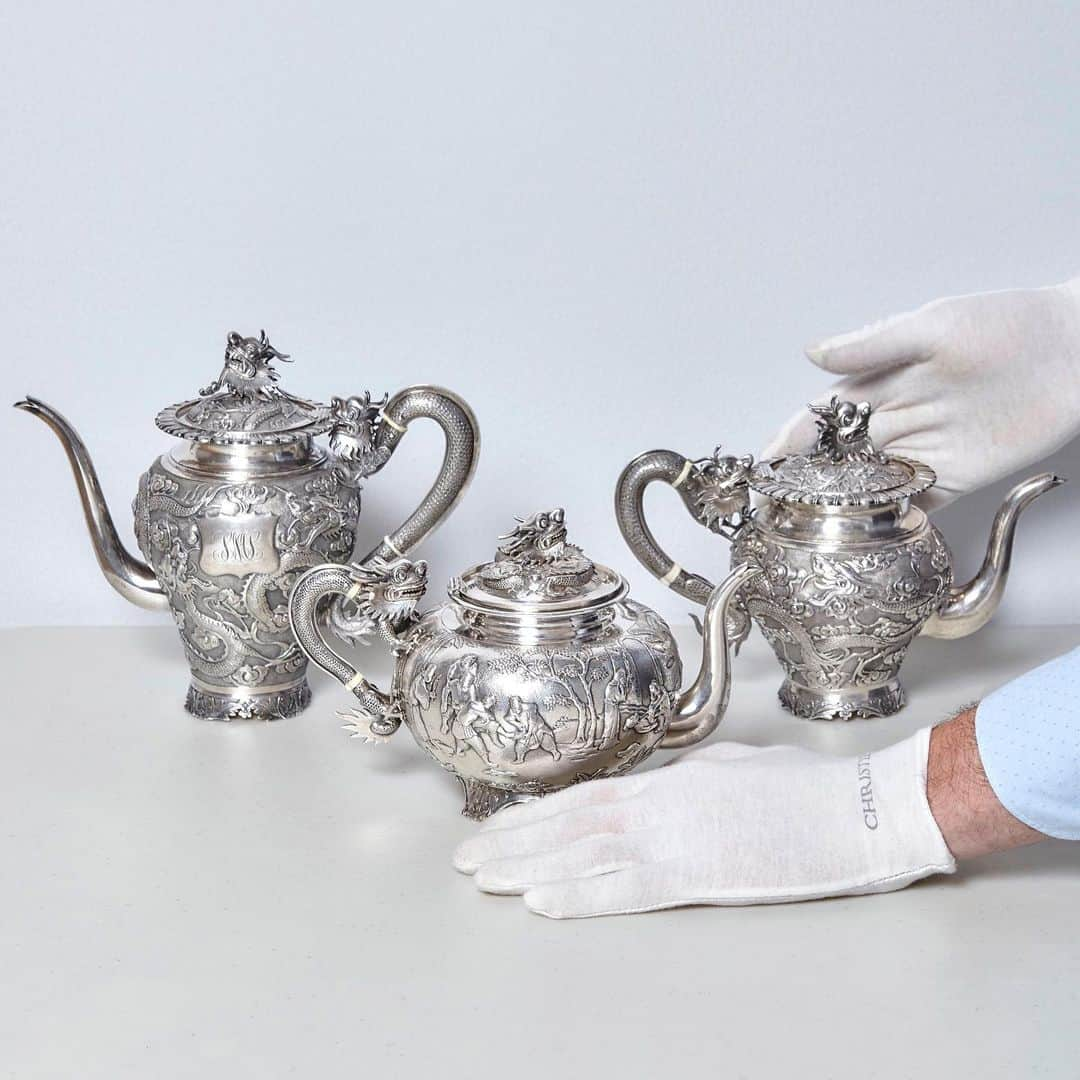 クリスティーズさんのインスタグラム写真 - (クリスティーズInstagram)「Our Chinese and Japanese Export Silver online auction presents tea wares, trophies, decorated servers and much more.⠀ .⠀ Explore the auction at our New York galleries from 16–20 August, or browse online now.⠀ .⠀ Chinese and Japanese Export Silver Online: Property from the Collection of Myrna and Bernard Posner, 15–22 August.⠀ .⠀ @christiesinteriors #silver #silverware #chinesesilver #japanesesilver #japaneseart #chineseart #auction #onlineauction」8月14日 22時41分 - christiesinc