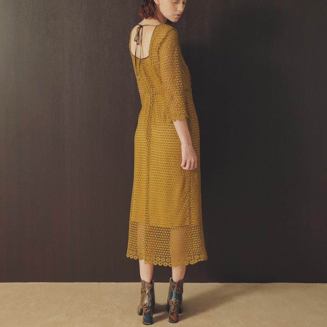 Lily Brownさんのインスタグラム写真 - (Lily BrownInstagram)「- mustard yellow - ﻿ ﻿ ﻿#lilybrown #リリーブラウン﻿ #autumn #autumncollection ﻿ #vintage #vintagefuture #店頭入荷中」8月14日 23時00分 - lily_brown_official