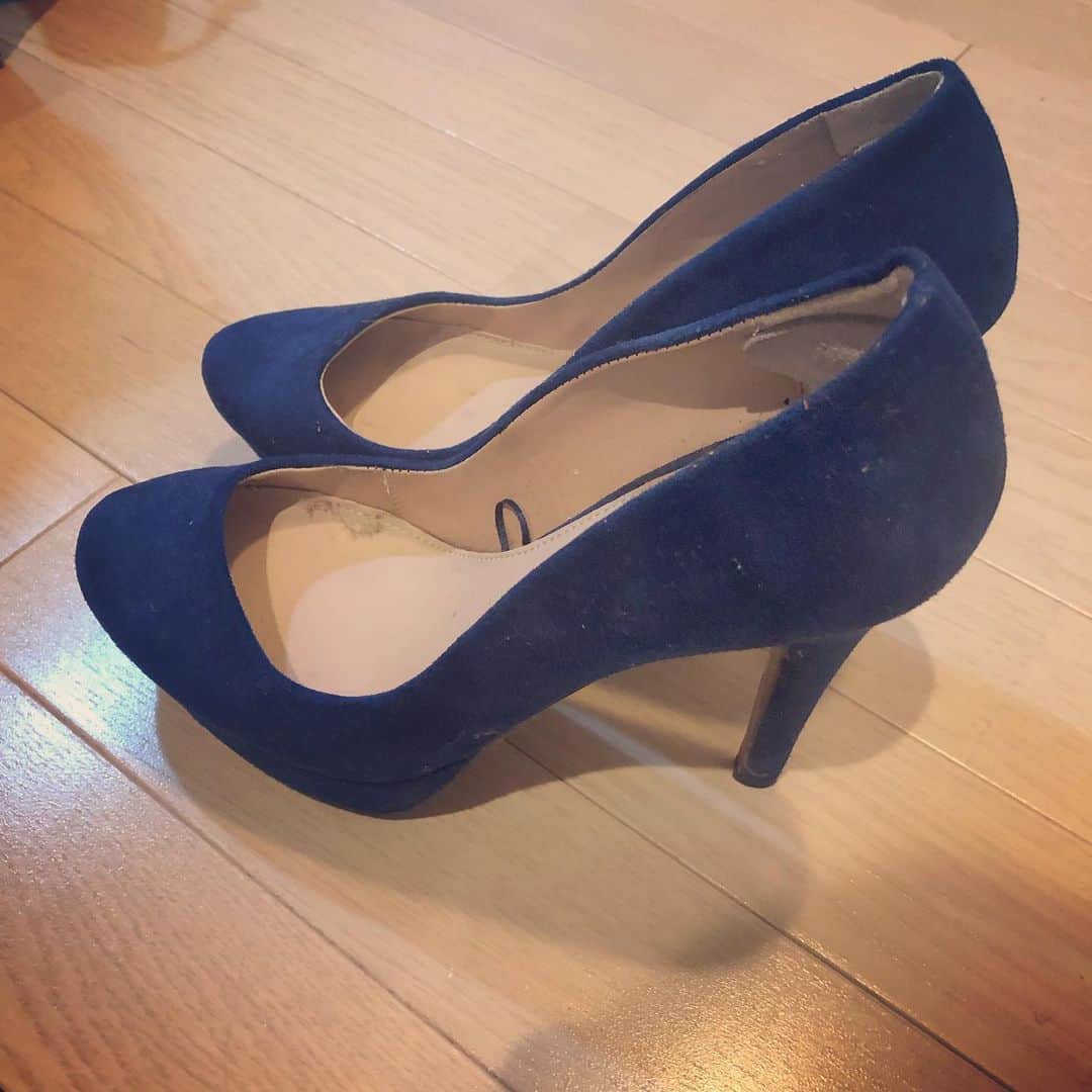 犬山紙子さんのインスタグラム写真 - (犬山紙子Instagram)「10年かけて集めたヒール👠たち、今見ても美しいけどもう履かないのでデザイナー目指してる学生さんに寄付してきた。靴たちよさらに羽ばたいてきておくれ。」8月14日 22時56分 - inuyamakamiko