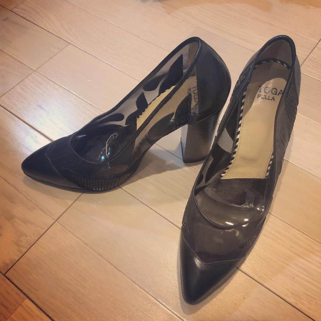 犬山紙子さんのインスタグラム写真 - (犬山紙子Instagram)「10年かけて集めたヒール👠たち、今見ても美しいけどもう履かないのでデザイナー目指してる学生さんに寄付してきた。靴たちよさらに羽ばたいてきておくれ。」8月14日 22時56分 - inuyamakamiko