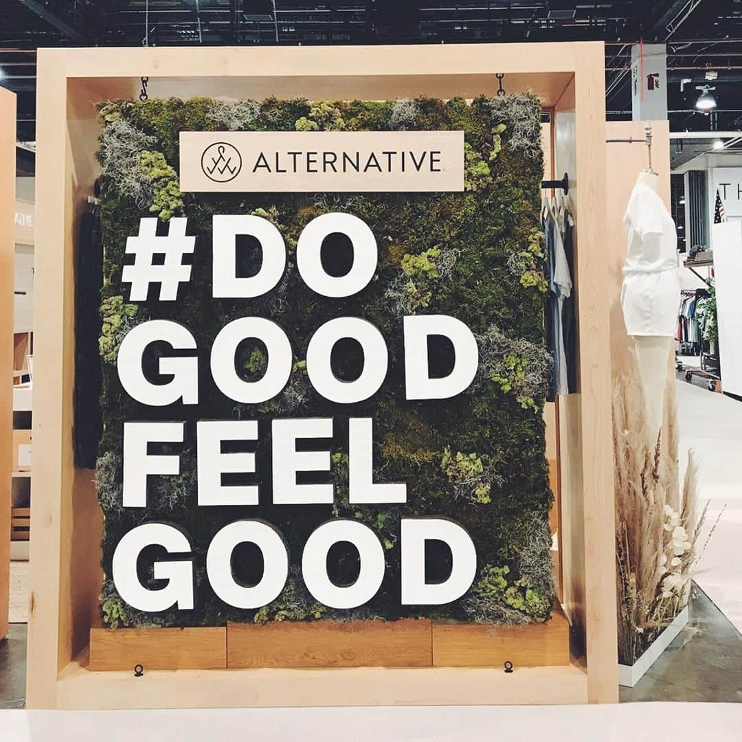 オルタナティブさんのインスタグラム写真 - (オルタナティブInstagram)「Always striving to do more to lessen our impact, even more eco styles are coming January 2020. Come say hi to us at @projectshow, booth #60708 to see the new line. #dogoodfeelgood」8月14日 23時01分 - alternativeapparel