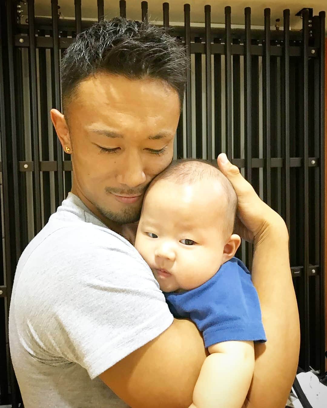 梅野源治のインスタグラム：「可愛すぎる💓  #反則 #KO負け #baby」