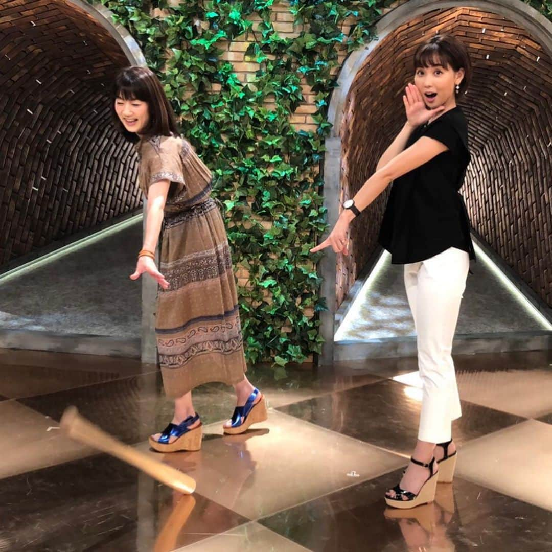 ヒロド歩美さんのインスタグラム写真 - (ヒロド歩美Instagram)「今夜の熱闘甲子園は、長島三奈さんをお迎えします‼️ このポーズ、今夜のオンエアをご覧になればわかると思います☺️✨」8月14日 23時15分 - hirodo_ayumi