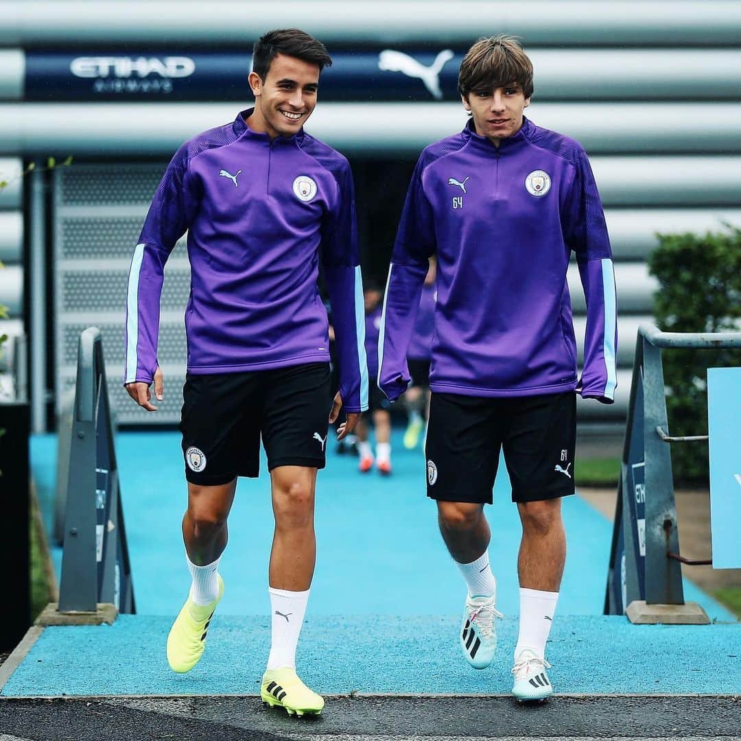 マンチェスター・シティFCさんのインスタグラム写真 - (マンチェスター・シティFCInstagram)「Manchester: putting the RAIN in tRAINing ☔️⚽️ #mancity」8月14日 23時27分 - mancity