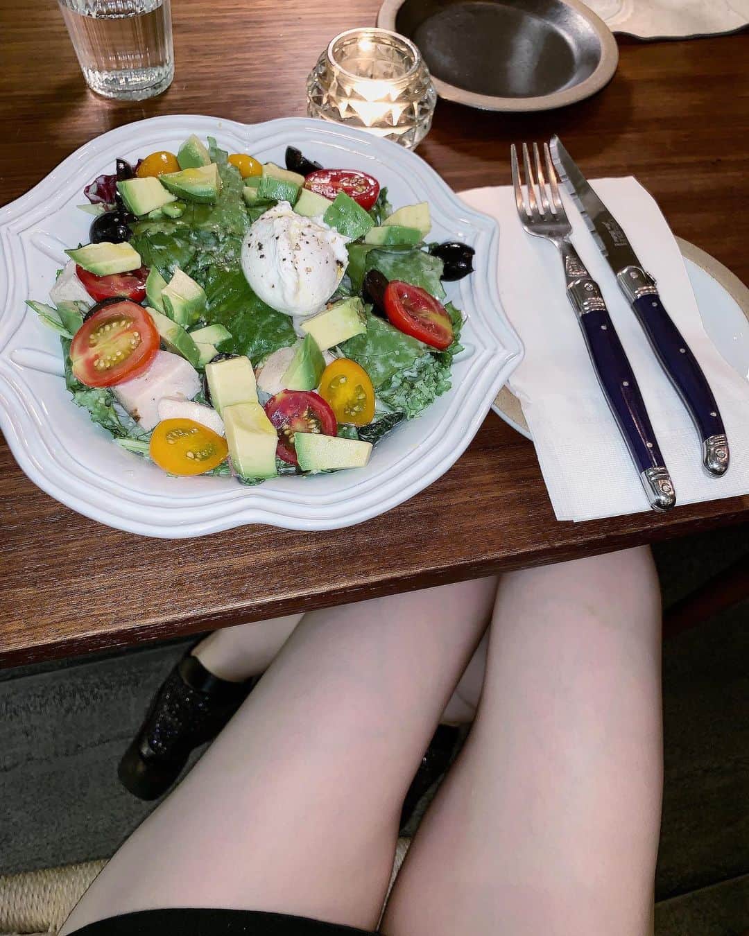 渋谷ゆりのインスタグラム：「한국, 감사합니다❤️ One day in #Seoul #Korea . Eating salad alone again...🤣🥗一天在韓國。又一個人吃沙拉🥗🤣哈 然後再回去#香港 ❤️ 一日#韓国 #ソウル また1人でサラダ🥗🤣笑 #salad #沙拉 #サラダ #減肥 #健身 #餐廳 #健康 #diet #weightloss #workout #restaurant  #カフェ #ベジタリアン #セミベジタリアン #semivegetarian #diet  #ダイエット #筋トレ女子 #パーソナルトレーナー #한국 #서울」
