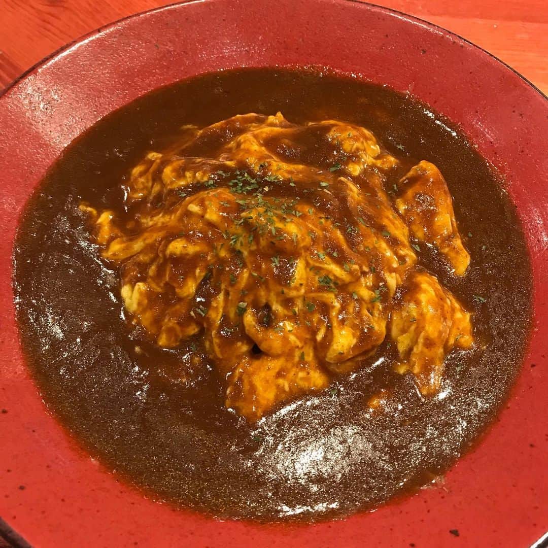 泳ぎイカ 九州炉端 弁慶 新大宮店さんのインスタグラム写真 - (泳ぎイカ 九州炉端 弁慶 新大宮店Instagram)「． ． こんばんは弁慶新大宮店です🌟 本日もご来店ありがとうございました！ 今日の写真はデミグラスソースがけのオムライスです🥚 濃厚なソースとオムライスの相性最高です！ ぜひ皆さんも作ってみてください🌟 ．  #弁慶#弁慶新大宮#駅近#徒歩1分#奈良#奈良ごはん#奈良居酒屋#泳ぎイカ#居酒屋#地酒#奈良地酒#日本酒#奈良グルメ#nara#instgood#instalike #instafood #instapic #🍻#🦑#🍶#🐟 #🐓 #yummy #いいね返し #f4f #instagram #おしゃれさんと繋がりたい#instalove」8月14日 23時40分 - kyushuumaka.shinoomiya