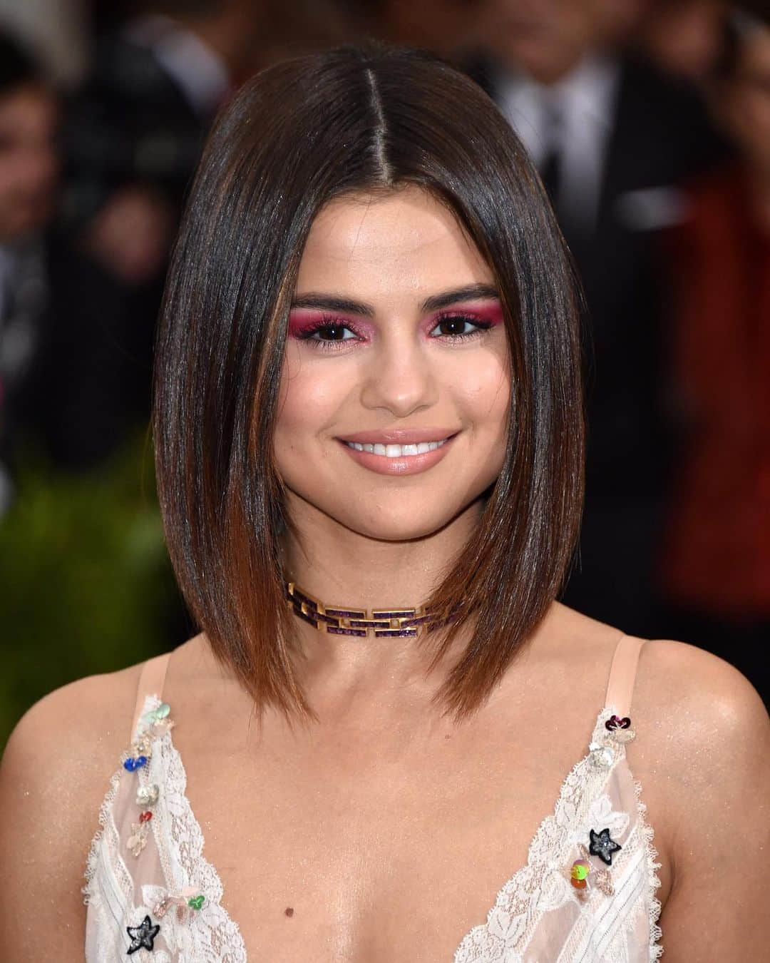 Teen Vogueさんのインスタグラム写真 - (Teen VogueInstagram)「@selenagomez is reportedly launching a beauty line, but the real question is will it help me recreate looks like THIS? 💖 Get the details on her new trademark filing at the link in bio.」8月14日 23時47分 - teenvogue