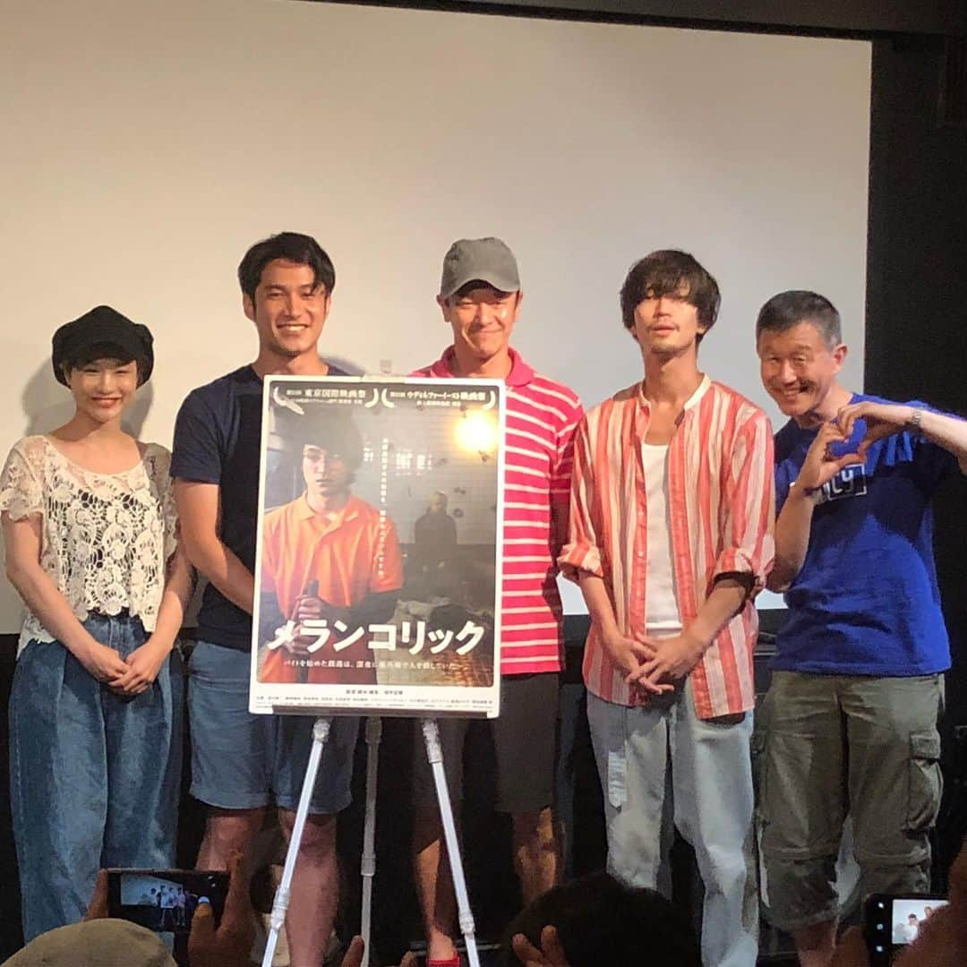 江藤あやさんのインスタグラム写真 - (江藤あやInstagram)「皆川暢二くん主演の『メランコリック』を渋谷アップリンクで観てきました。 面白かった〜！ 内容はハードなのに、ニヤニヤして観ちゃうサスペンスコメディー。 知り合いがたくさん出てて嬉しかった。 主演兼プロデューサーもしてしまう皆川くんのパワーは素晴らしい！ これからも楽しみです。 ・ #メランコリック #皆川暢二 くん #新海ひろ子 さん #山下ケイジ さん」8月15日 0時12分 - ayayakko19