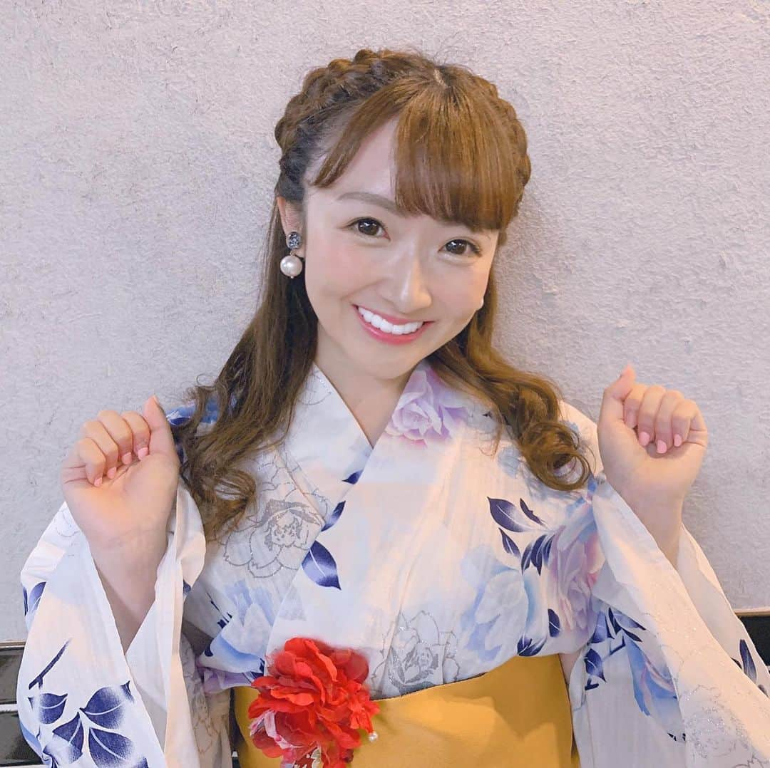 三村遙佳さんのインスタグラム写真 - (三村遙佳Instagram)「浴衣👘でお祭り❤︎ ﻿ だいすきなゆうきと行ったの💓﻿ ゆうきが着付け担当で﻿ ちんはるが髪の毛担当でした♪ ありがとうー❤️﻿ ﻿ #お祭り #浴衣 #photo #写真 #夏 #summer #vacation #ちんはる」8月15日 0時35分 - mimuraharuka_1027