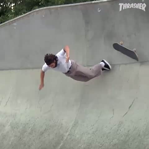 スラッシャーのインスタグラム：「👉🏽 @ronniesandoval_nfc in @vansskate’s ‘Take it Back’ video.  Now playing on the Thrasher app 📲 🎬 @ryan_lovell」