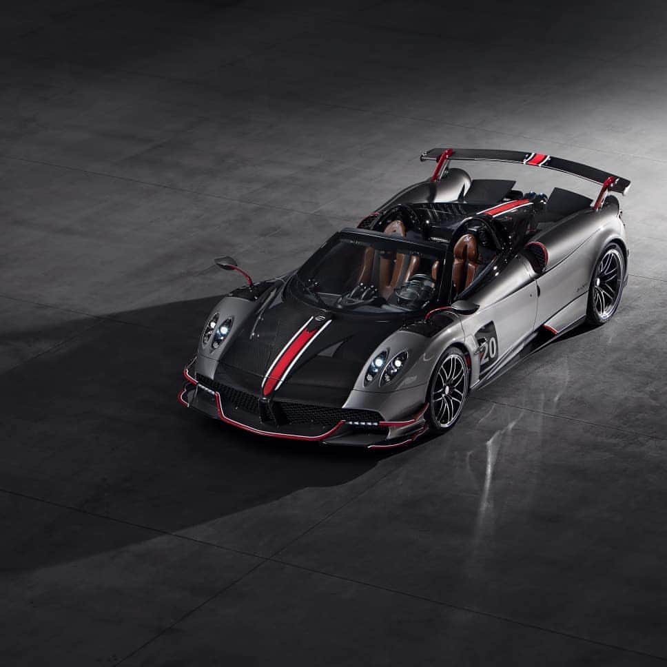 パガーニ・アウトモビリのインスタグラム：「Pebble Beach is calling! On 16 August we will be at The Quail and on 18 August at the Concept Lawn, during the next Monterey Car Week. Our ultimate creation, the Roadster BC together with the Zonda Collection are ready to steal the show and make this week just unforgettable. This is not over... stay tuned!  #discoveringbc #pagani #huayra #roadsterbc #zonda #zonda20 #zonda20anniversary #thequail #quail2019 #conceptlawn #montereycarweek #pebblebeachconcours @thequailevents @pebblebeachconcours」