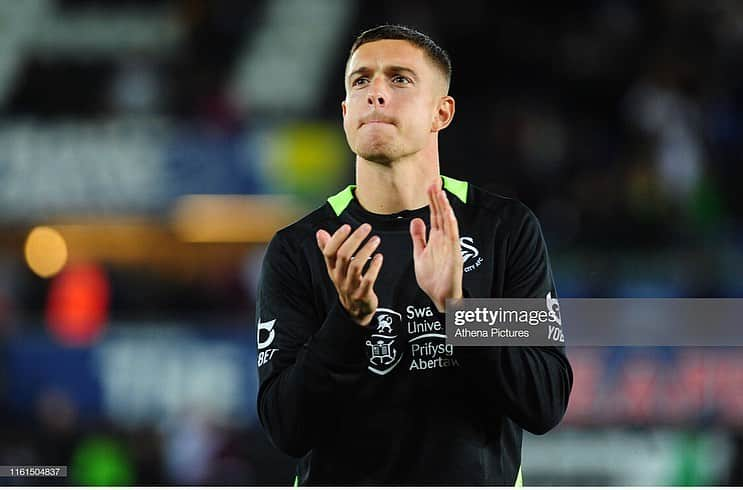 クリストファー・ピーターソンさんのインスタグラム写真 - (クリストファー・ピーターソンInstagram)「Next round Carabou Cup ✅ Great to be back at Liberty , first 60 minutes in the bank. Thanks for the support 👊🏽」8月15日 1時41分 - krispeterson7