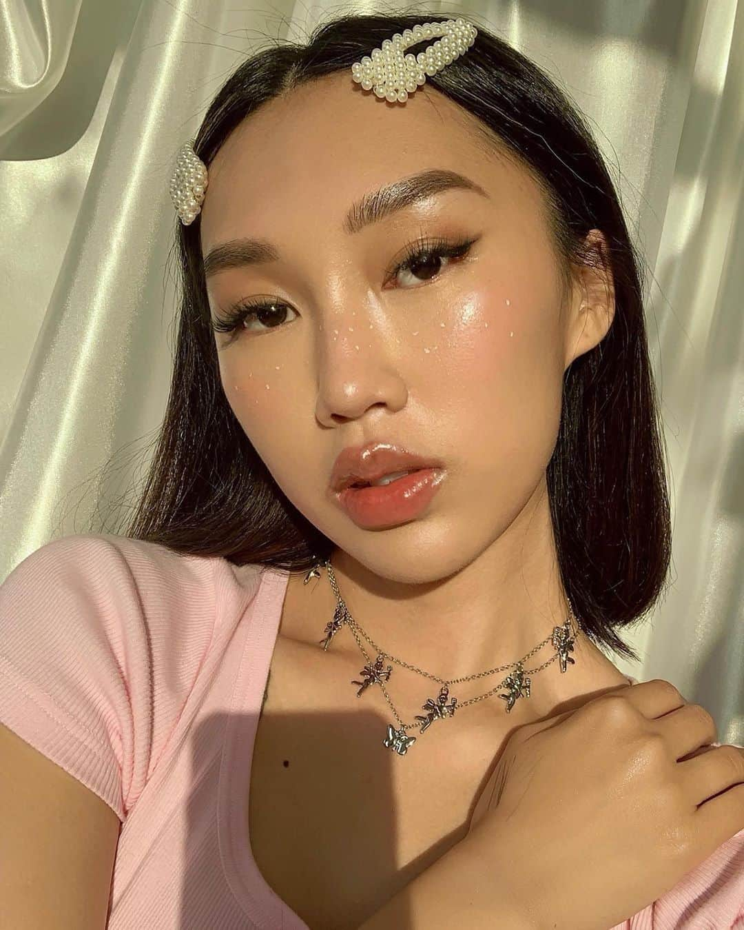 NYX Cosmeticsさんのインスタグラム写真 - (NYX CosmeticsInstagram)「Refreshed & hydrated ✔️💦 @iamkareno wears our new Bare With Me Cannabis Sativa Seed Oil Collection to achieve this ultra glowy look ☀️ Shop the collection exclusively at @ultabeauty + #NYXProfessionalMakeup ✨ || #nyxcosmetics #ultabeauty #crueltyfreebeauty」8月15日 2時29分 - nyxcosmetics