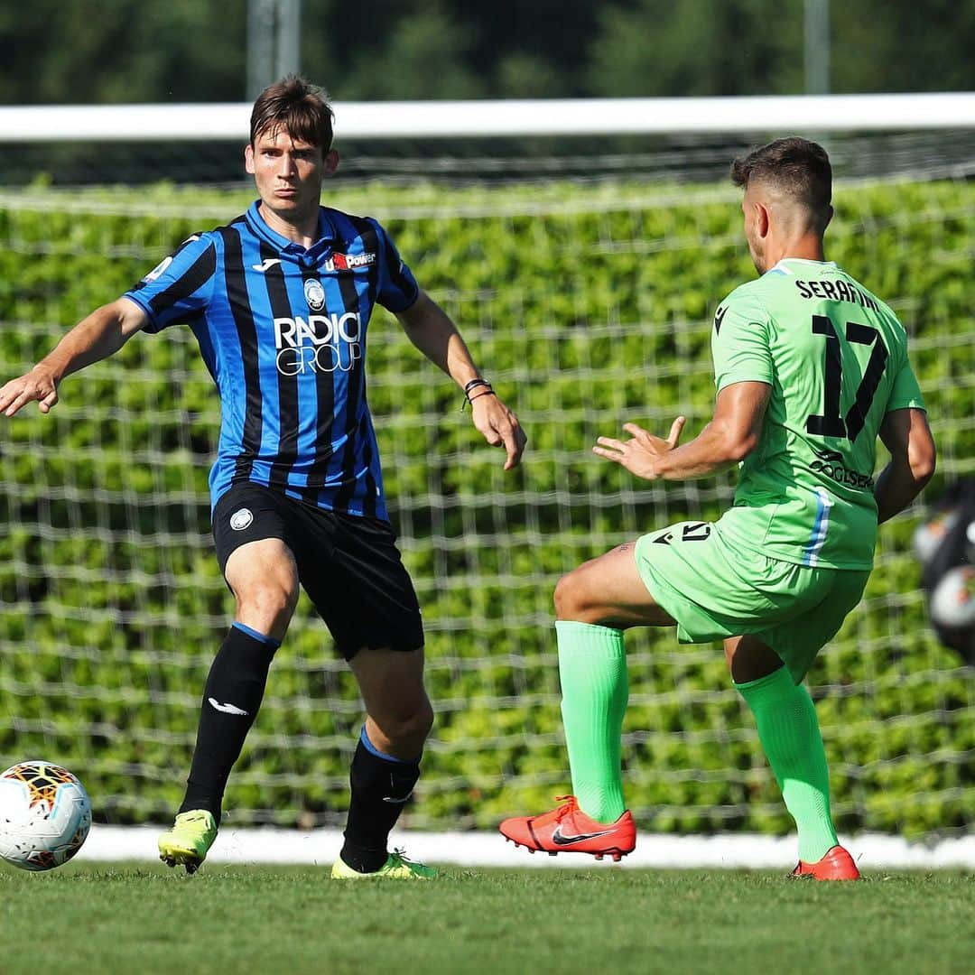 アタランタBCさんのインスタグラム写真 - (アタランタBCInstagram)「📸 Partita d’allenamento: #Atalanta batte @asgianaerminio 11-1 ⚽️ Training match: the Nerazzurri win 11-1 against Giana Erminio  #GoAtalantaGo ⚫️🔵 #Bergamo #football #training #match」8月15日 2時25分 - atalantabc