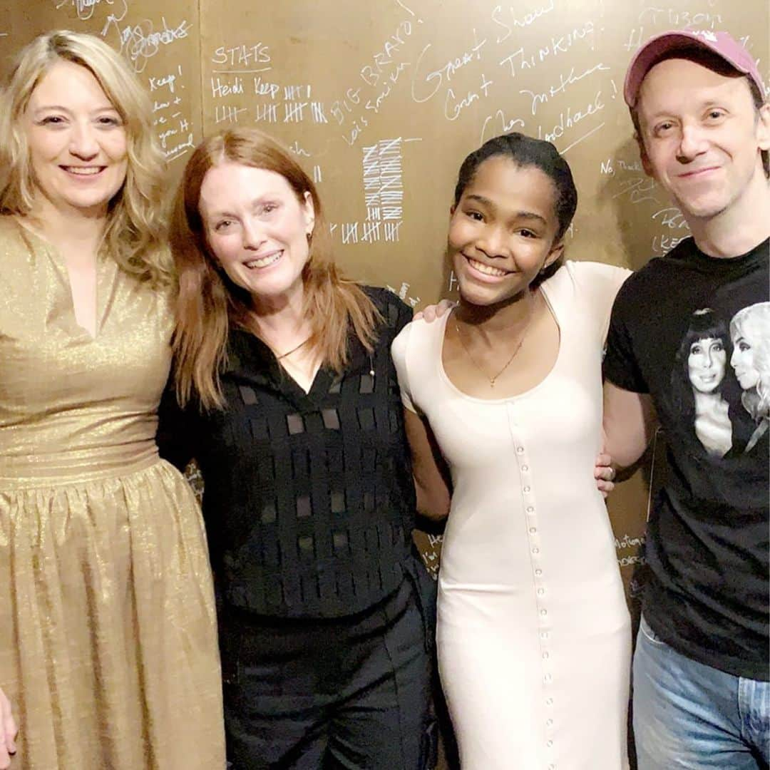 ジュリアン・ムーアさんのインスタグラム写真 - (ジュリアン・ムーアInstagram)「It was a thrill to see this beautiful, important piece of work.  Please see @constitutionbwy you won’t regret it!! Congratulations @heidischreck u blew me away. #whattheconstitutionmeanstome」8月15日 2時25分 - juliannemoore