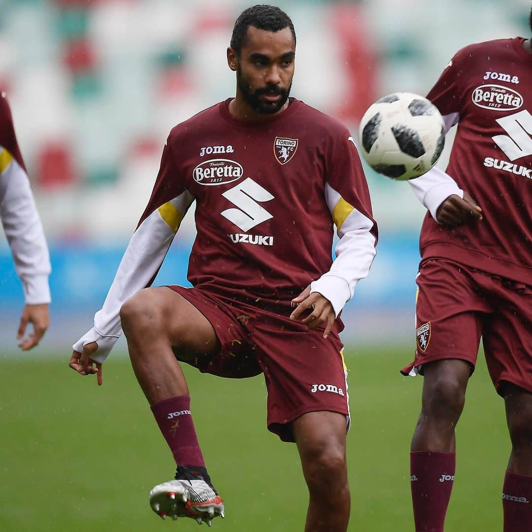 トリノFCさんのインスタグラム写真 - (トリノFCInstagram)「Training in Minsk ☔️⚽️ #SFT」8月15日 2時32分 - torinofc1906