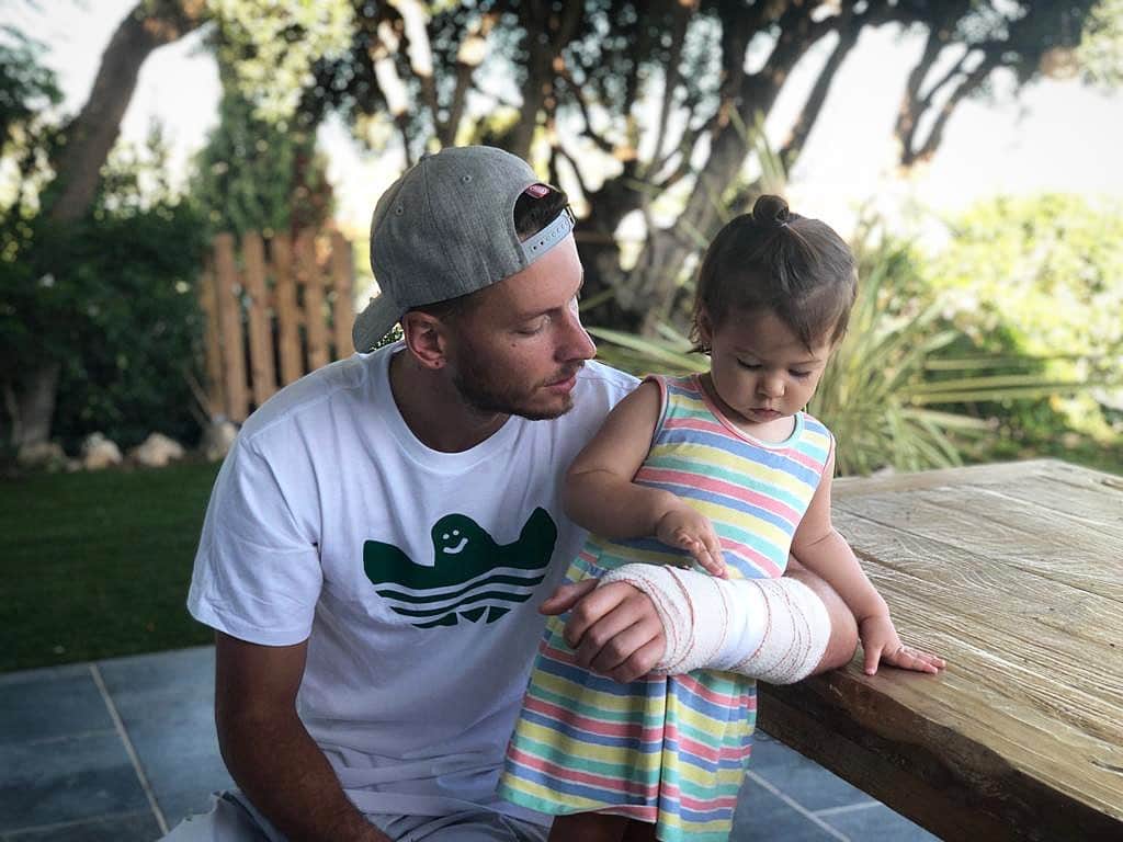 ノルベルト・ムラーラ・ネトのインスタグラム：「Gracias por todos los mensajes de soporte. Volveré mucho más fuerte! 🙏🏼💪🏼 #ForçaBarça」
