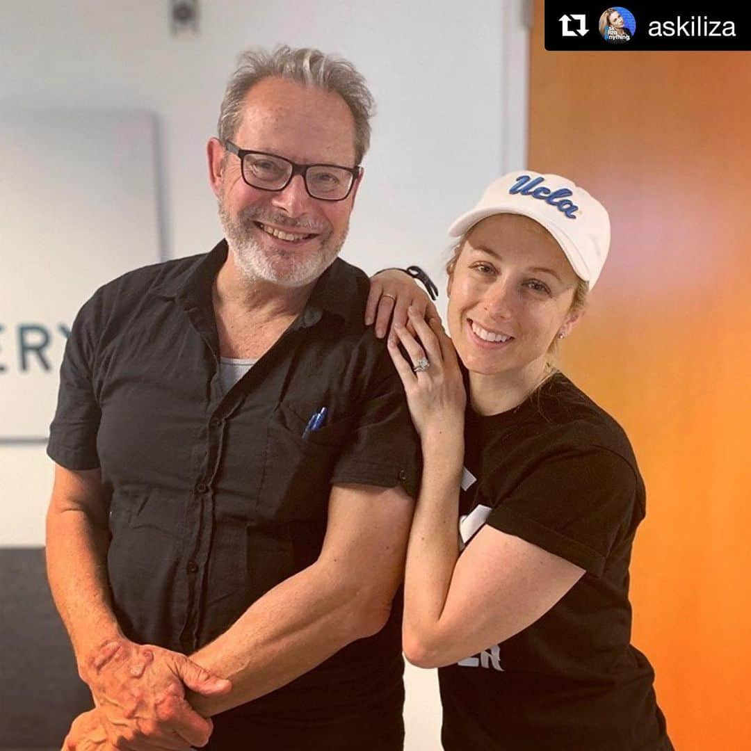 イリザ・シュレシンガーさんのインスタグラム写真 - (イリザ・シュレシンガーInstagram)「🌱NEW EPISODE! With an environmental focus!🌱 #Repost @askiliza: Peter Kareiva, Institute Director and Pritzker Distinguished Professor in Environment & Sustainability at UCLA, joined @ilizas to answer all of your environmental questions and provide concrete information surrounding this complicated topic. Listen wherever you get podcasts!」8月15日 2時40分 - ilizas