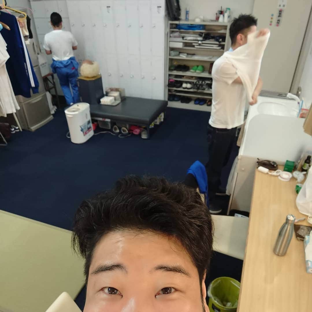 のインスタグラム：「今週は、19日までNGKなんばグランド花月で新喜劇。 清水けんじ君リーダー週です。  #清水けんじ#リーダー#なんばグランド花月#よしもと新喜劇#吉本新喜劇#安尾信乃助#」