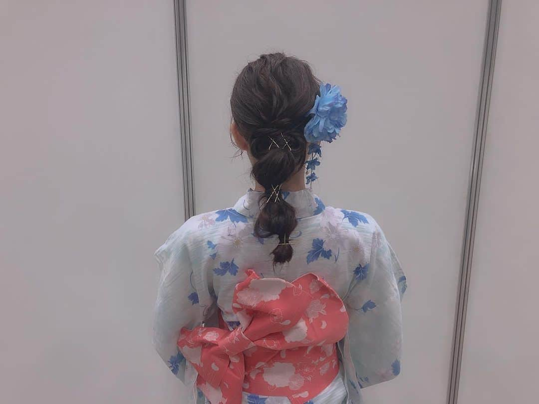 立仙愛理さんのインスタグラム写真 - (立仙愛理Instagram)「メイクさんによる 浴衣ヘアアレンジ！とっても素敵 ✌︎ #浴衣ヘアアレンジ #浴衣」8月15日 12時40分 - _airissen