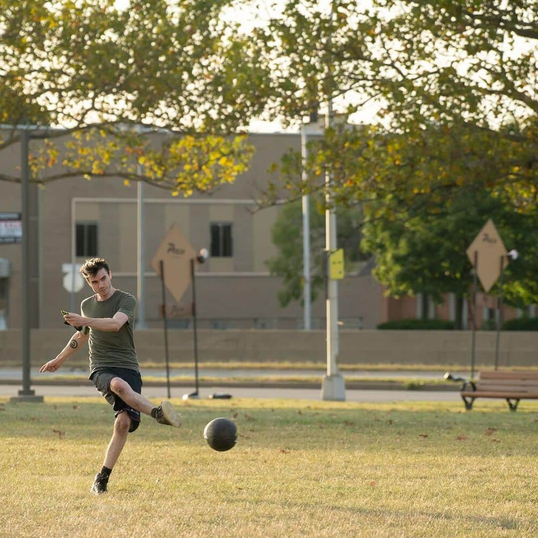 MIYAVI（石原貴雅）さんのインスタグラム写真 - (MIYAVI（石原貴雅）Instagram)「DAY ⚽️FF! Next up @elclubdetroit Detroit tomorrow 8/15. Not pictured: @goliath @zb_images #NOSLEEPTILLTOKYO」8月15日 12時42分 - miyavi_staff