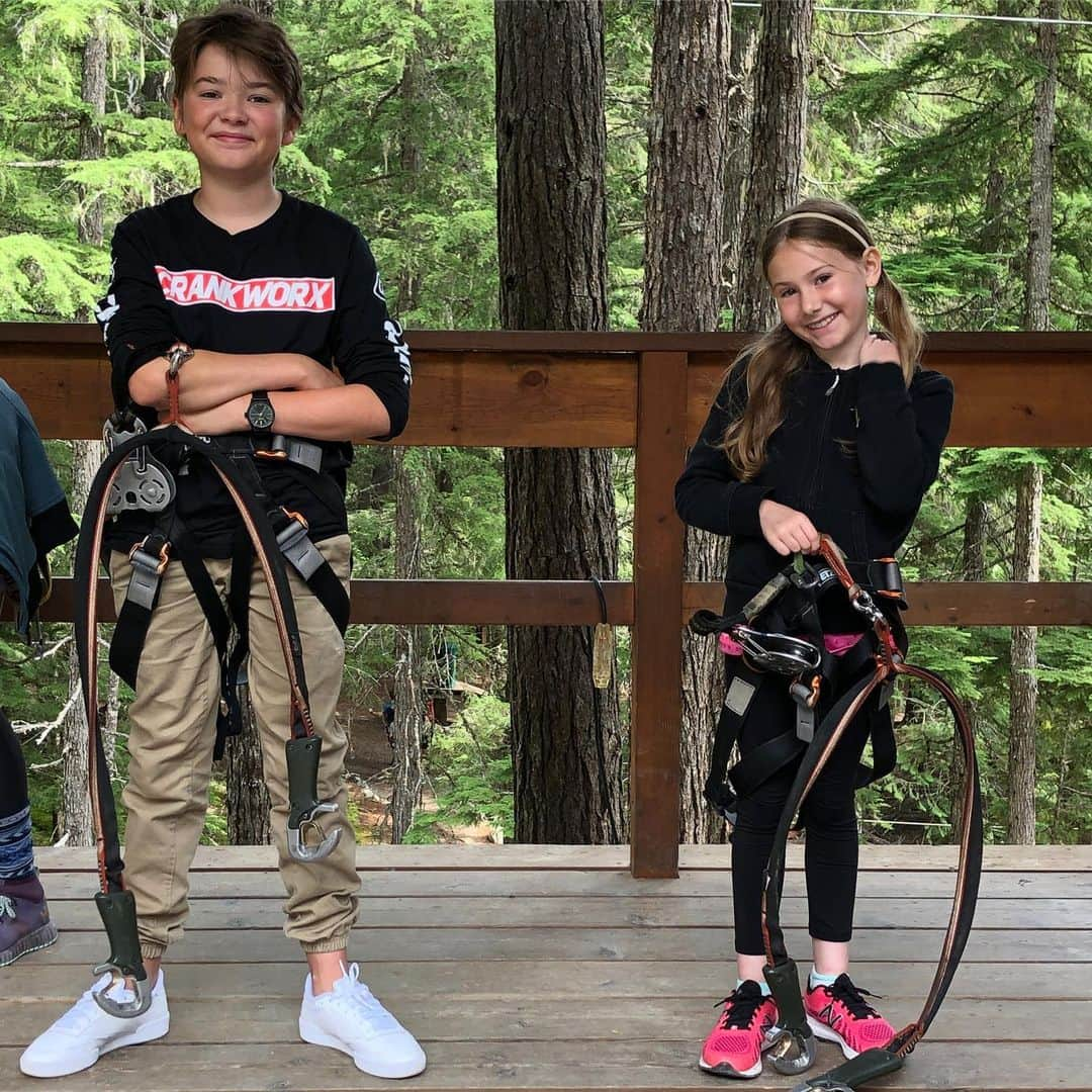 クリスチャン・マイケル・クーパーさんのインスタグラム写真 - (クリスチャン・マイケル・クーパーInstagram)「Weekend of adventures in Whistler 💥 #ziplines #climbing #Whistler #krankworks #weekends」8月15日 13時02分 - cooper.christian.michael