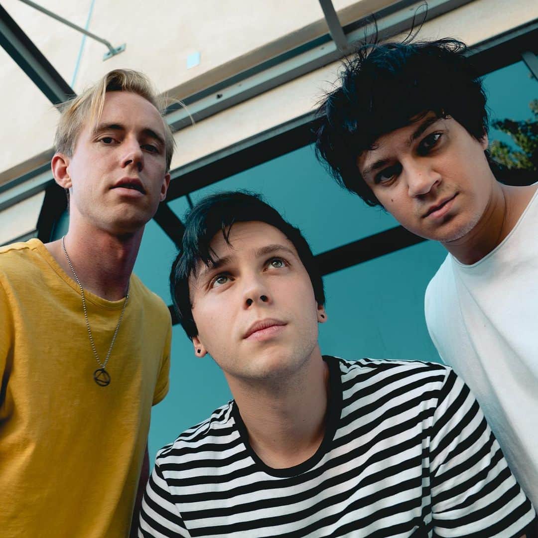 キートン・ストロンバーグのインスタグラム：「I can’t wait to share more new music with everyone! Who would want to see a music video for Don’t Go?!」