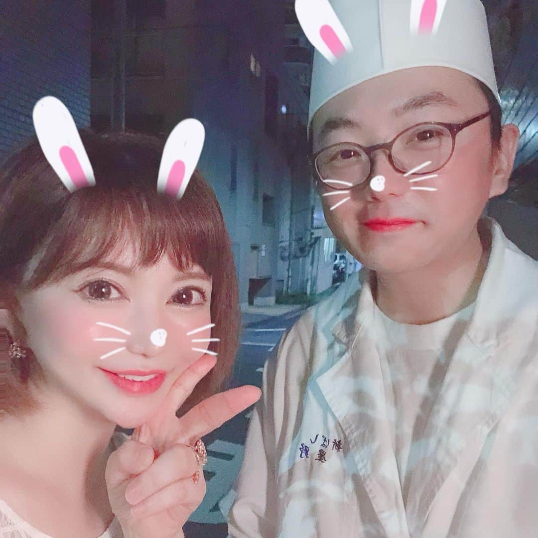 里美ゆりあのインスタグラム：「新ばし星野さんに行ってきましたヽ(｡ゝω・｡)ﾉ 大将がとても好感度♡♡ とても美味しかったです^^ #新ばし星野 #delicious#Japan#food#最高かよ #和食#新橋#銀座#dinner#大将は皆ウサギさん」